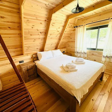 Kalkan'da Dogal Ahsap Ev, 2 Yatak Odasi, 1 Banyo, Wi-fi Holiday home *
